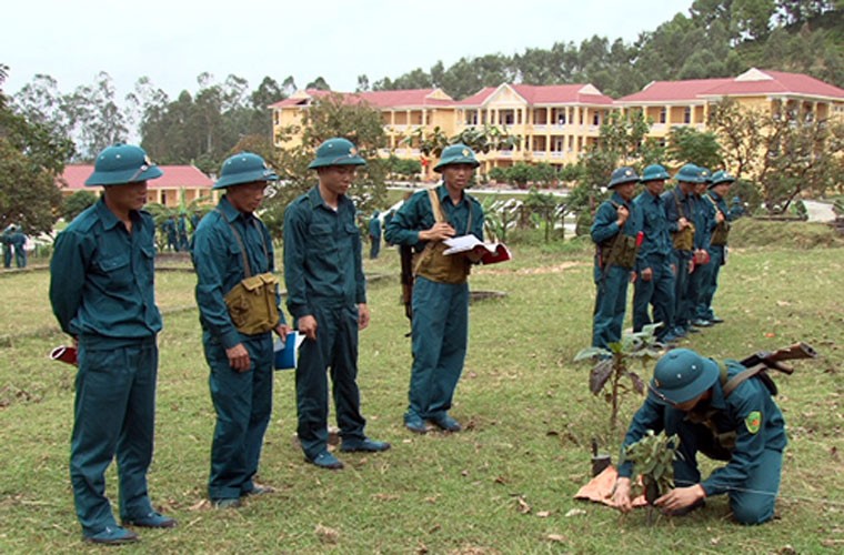 Trường Quân sự Quân khu 4 là nơi đào tạo cán bộ chỉ huy cho các đơn vị thuộc quân khu.